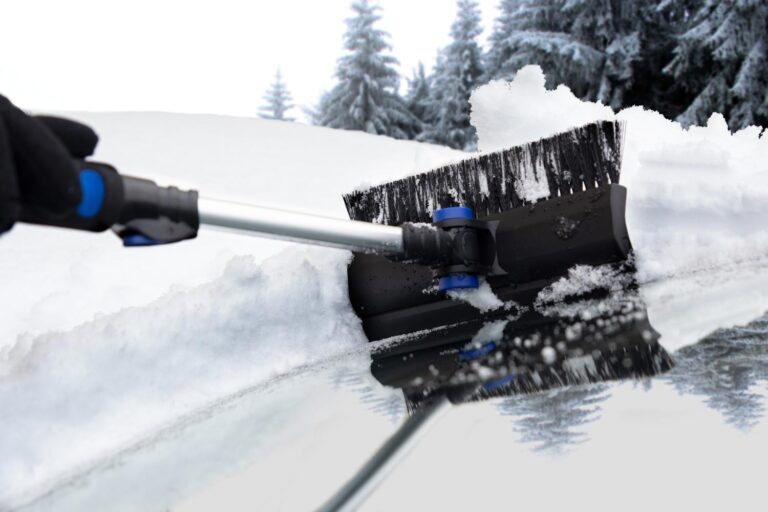 SubZero Quick Lock Pivoting Snowbroom clearing show from vehicle